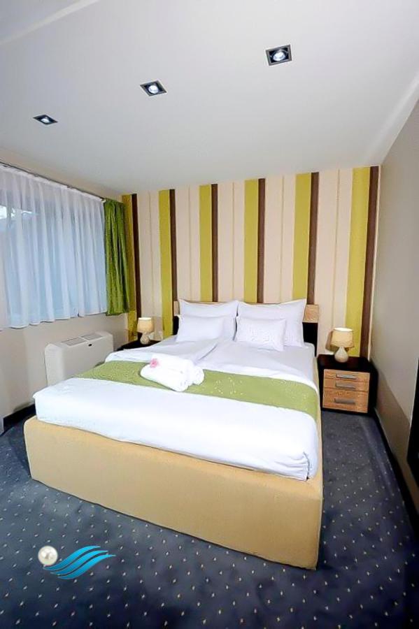 Biser Hotel Derventa Buitenkant foto